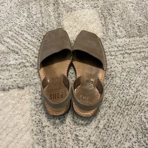 Pons size 6 or 36 color taupe